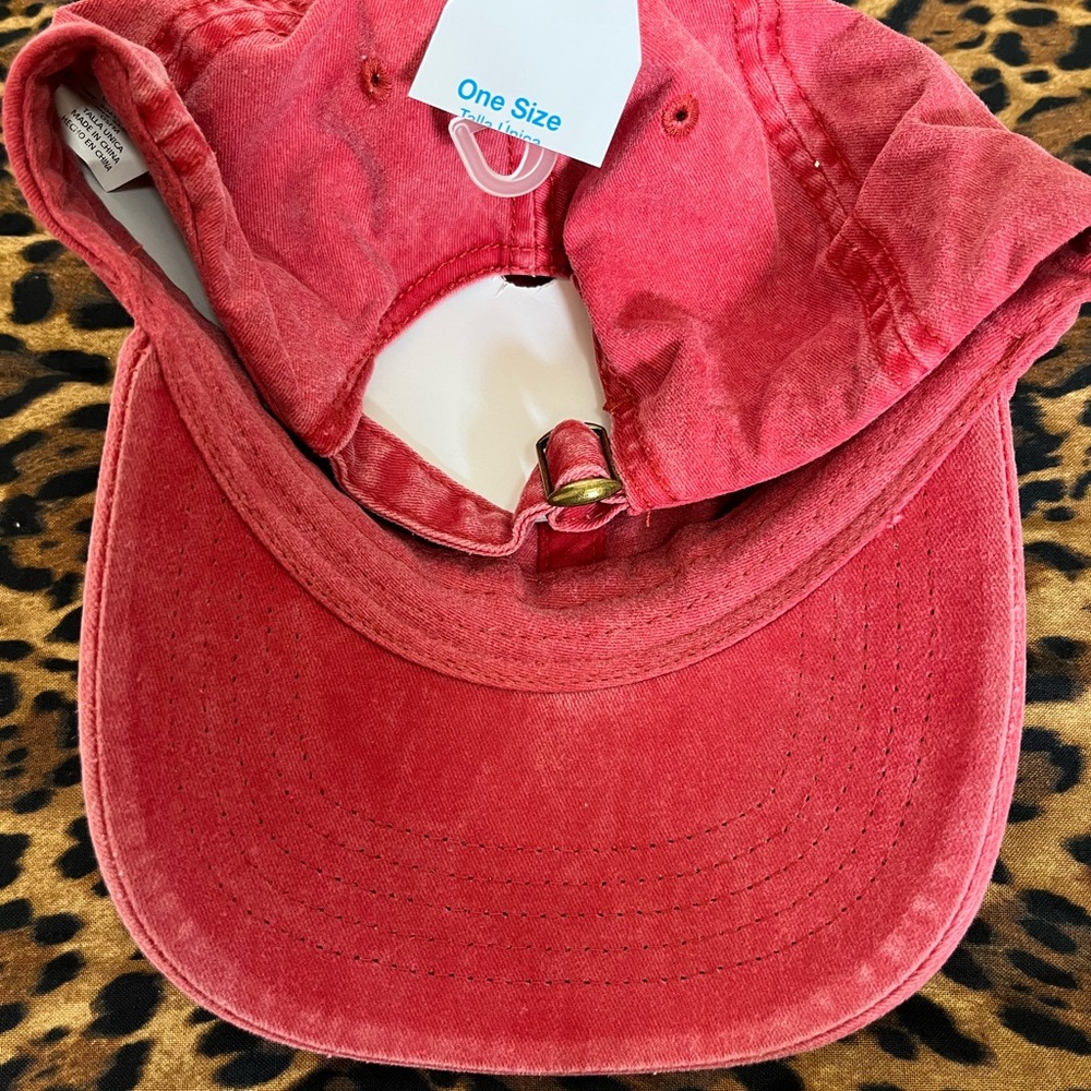 Red baseball cap - Picture 2 of 2
